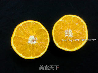 夏季排毒良方:增强活力的鲜榨橙汁的做法步骤:2