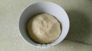 牛奶杏仁花环面包的做法步骤:7