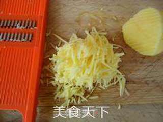 土豆丝饼的做法步骤:2