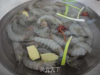 盐水煮虾的做法步骤:2