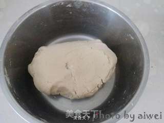 木耳坚果拌莜面的做法步骤:3
