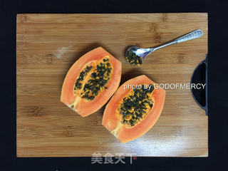 夏季美容美体的秘密:原汁原味的木瓜胡萝卜汁的做法步骤:2