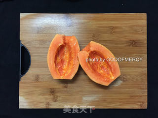 夏季美容美体的秘密:原汁原味的木瓜胡萝卜汁的做法步骤:3