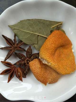 蕃茄炖牛腩的做法步骤:3