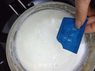 夏季甜点在家做--老酸奶的做法步骤:4