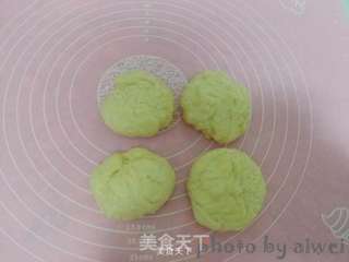 花朵肉松面包的做法步骤:5