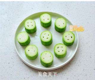 5分钟蒸出最鲜美的宴客菜【丝瓜蒸虾球】的做法步骤:4