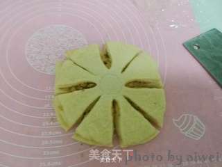 花朵肉松面包的做法步骤:10