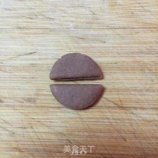 熊猫馒头的做法步骤:7