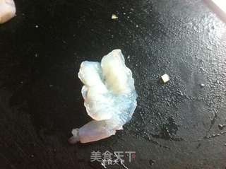 杏仁虾球的做法步骤:2