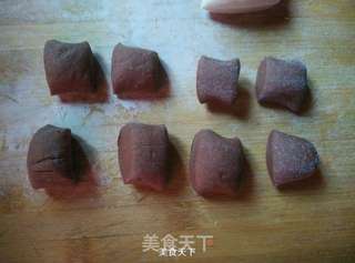 羊咩咩蜜枣馒头的做法步骤:4