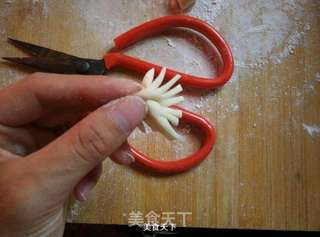 羊咩咩蜜枣馒头的做法步骤:13