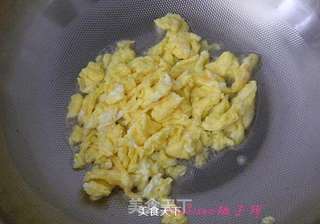 海鲜菇炒鸡蛋的做法步骤:4