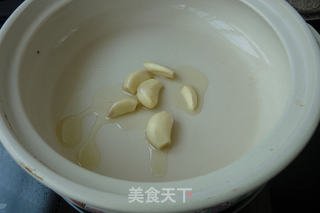 香菇煮腊肉的做法步骤:2