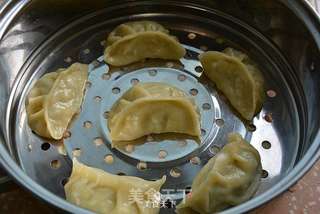 黄瓜虾皮蒸饺的做法步骤:11
