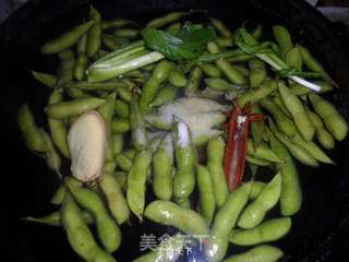 夏日必备煮毛豆的做法步骤:2