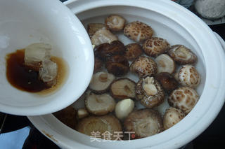 香菇煮腊肉的做法步骤:4
