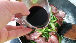 蒜苔炒腊肉的做法步骤:11
