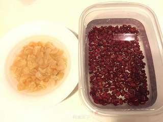 冬瓜红豆排骨汤的做法步骤:2