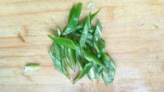 蒜苔炒腊肉的做法步骤:5