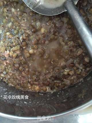 经典解暑绿豆沙的做法步骤:5
