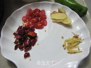 酸菜鱼的做法步骤:2