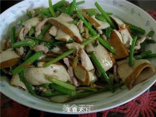 降血压食谱-----香干芹菜的做法步骤:4