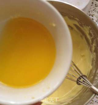 【蓝莓轻乳酪蛋糕】· 绵滑的口感，丝般感受的做法步骤：5