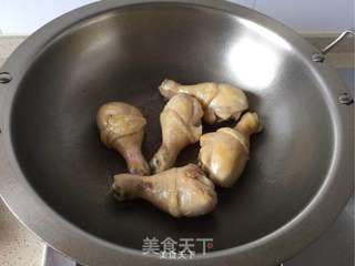 【酱鸡腿】的做法步骤:4