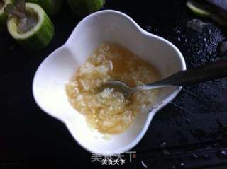 蒜蓉虾仁丝瓜盅的做法步骤:6
