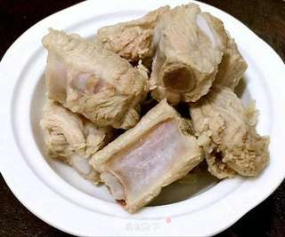 可媲美糖醋排骨的流行菜式:可乐排骨的做法步骤:4