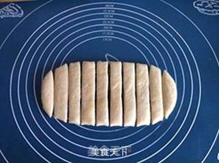 自发面粉鸡蛋油条的做法步骤:6