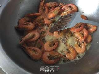 【酸甜开胃虾】的做法步骤:7