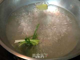 无法拒绝的鲜美原味海鲜--冰镇花螺配日本酱油芥末的做法步骤:2