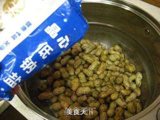盐水花生的做法步骤:3