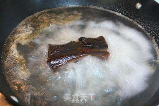 萝卜干炒腊肉的做法步骤:3