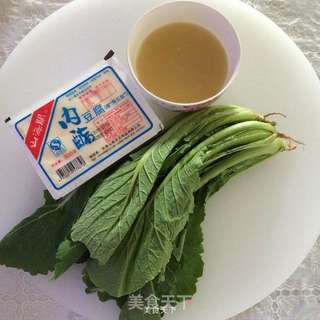 小白菜豆腐汤的做法步骤：1