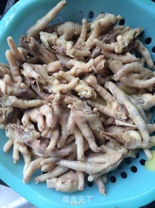 蒜香鸡爪的做法步骤:5
