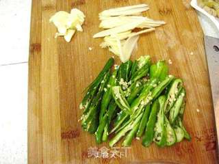 双椒泡笋鸭肫的做法步骤：6