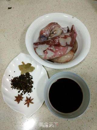 茶香鱿鱼的做法步骤：1