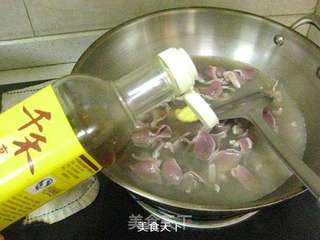 双椒泡笋鸭肫的做法步骤：3