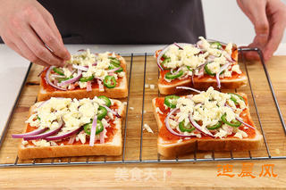 简易吐司披萨的做法步骤:4