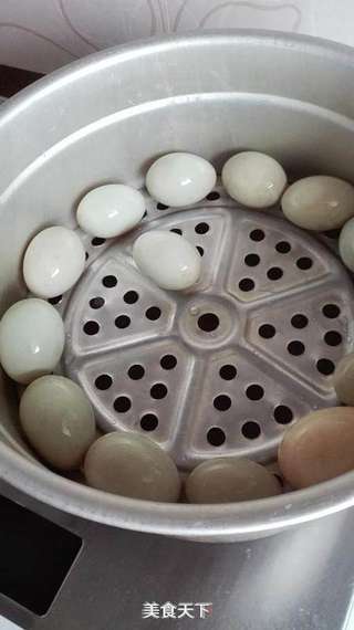 自制咸鸭蛋的做法步骤:9