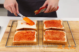 简易吐司披萨的做法步骤:2