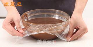 熔岩巧克力蛋糕的做法步骤:7