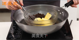 熔岩巧克力蛋糕的做法步骤:2