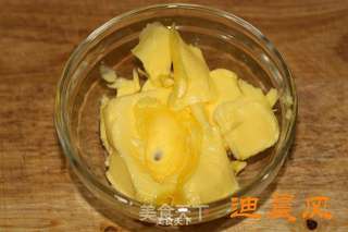 钻石南非之星(香甜奶酥面包片)的做法步骤:2