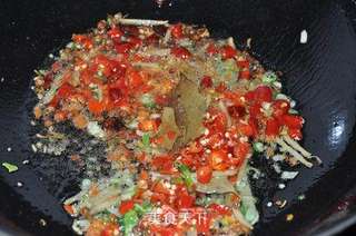 小米椒爆炒小公鸡的做法步骤:10