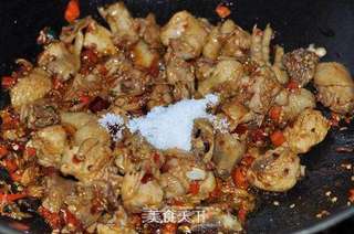 小米椒爆炒小公鸡的做法步骤:14