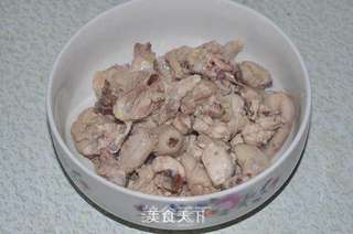 小米椒爆炒小公鸡的做法步骤:4